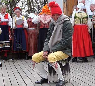 Sid 10 Jämtgubben ser ut att frysa men inte Odjuret i Storsjöns vågor Text och foto Erling Välkommen till Midsommarfirande vid Spånga Kyrka Midsommarafton kl. 13.00 16.