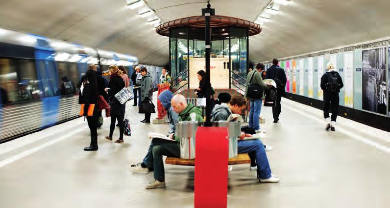 Stockholms tunnelbana är 110 kilometer lång. Den har ca. 100 tunnelbanestationer där stora delar av den blåa linjen går i bergtunnlar på stort djup under markytan.