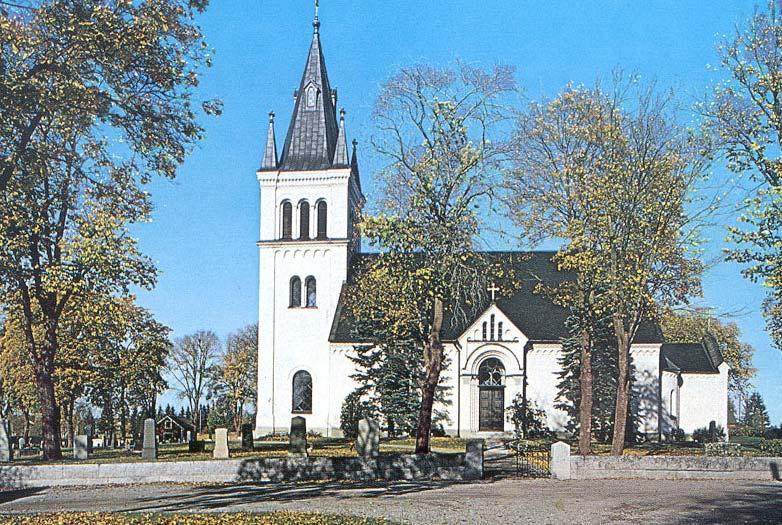 Norrby kyrka Inledning Med anledning av problem med fukt i kyrkan och uppgifter om att en dränering någon gång har grävts ner runt Norrby kyrkas väggar har Västmanlands läns museums