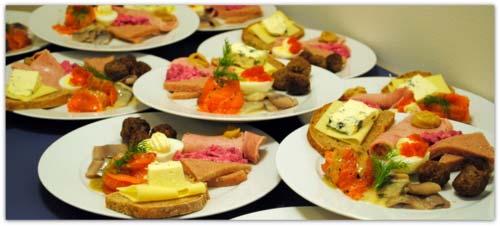 Nyaste rapporterna ligger överst. Rulla nedåt så kommer allt i datum ordning 2015-12-17 Jullunch på Fjällstugan I år ville vi prova på något nytt som alternativ till traditionellt julbord.