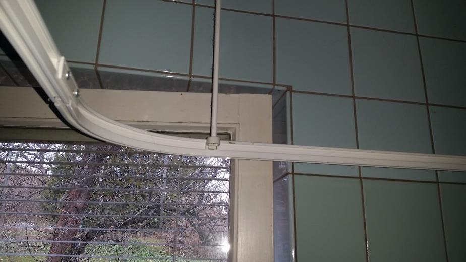 Sovrum 1: Sovrum 2: Badrum: Golvbrunn av gjutjärn med