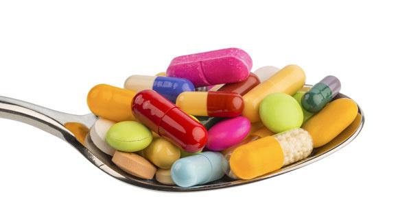 Polyfarmaci Effekterna av läkemedelsbehandling blir svåra att förutsäga och utvärdera Eventuella biverkningar blir sva