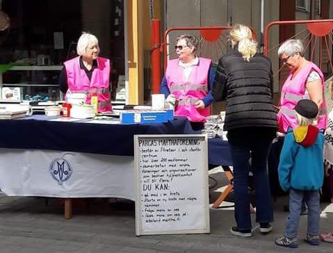 Nagu Marthaförening r.f. Föreningen har ordnat stickcafé, dit även ortens flyktingkvinnor varit inbjudna och där man bl.a. stickat strumpor till nyfödda på barnrådgivningen och plagg till Marta Centrs i Riga.