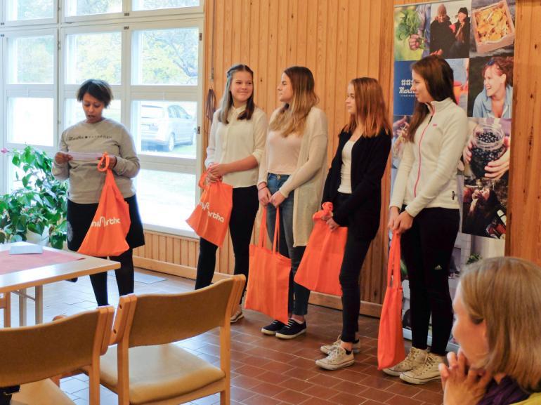 UngMarthas recepttävling vanns av höstpizzan med receptmarkarna Katarina Lauha, Wilma Johansson, Amanda Karlgren och Jessica Ljungman från Skärgårdshavets