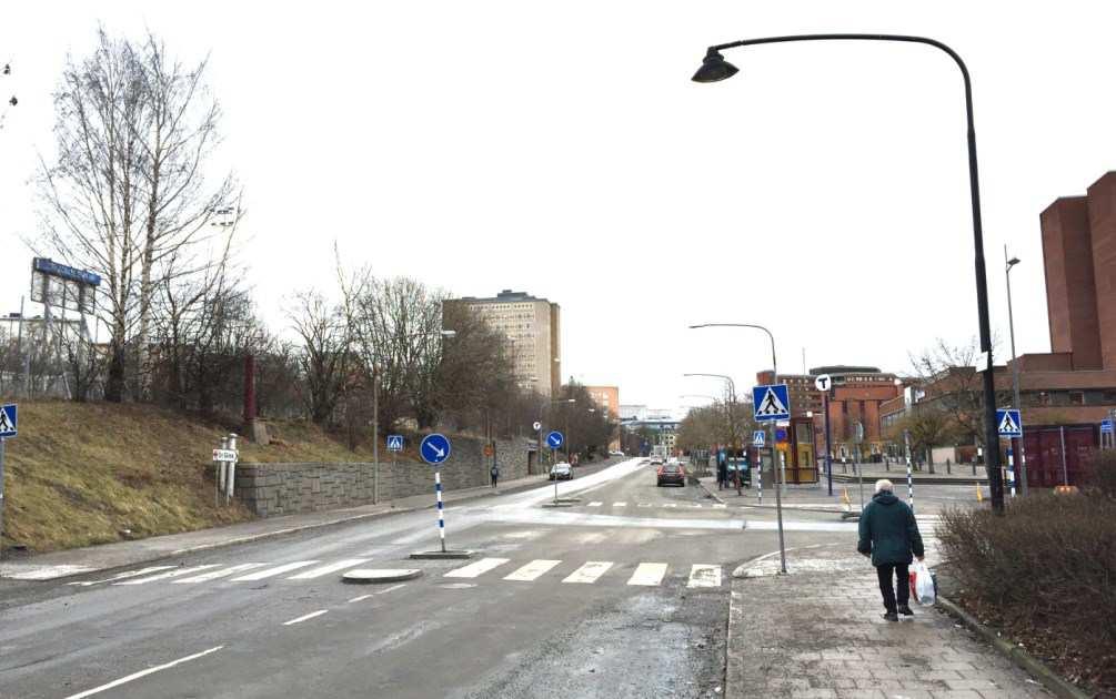 Sida 17 (34) Göransgatan/Kellgrensgatan bildas en naturlig mittpunkt i stadsdelen. Här föreslås stadsdelens största torg, centraltorget.