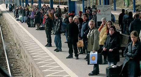 Ett framtida trafiksystem kräver planering redan nu Det nya trafiksystemet planeras så, att hela kollektivtrafiken kan flyta med byten mellan olika trafikslag på centrala stationer som ligger bra