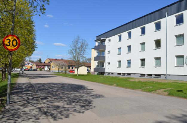 Bostadsbehov och efterfrågan Länsstyrelsens bostadsmarknadsanalys 2016 År 2015 fortsatte ökningen av antalet färdigställda lägenheter i länet varav Växjö kommun stod för 74 % av antalet.