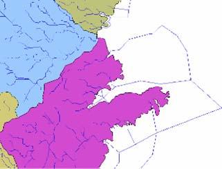 Figur 7. Exempel på sammanbindning av vattendrag i kustområden och vid nationsgränsen. De olika färgerna representerar olika huvudavrinningsområden.