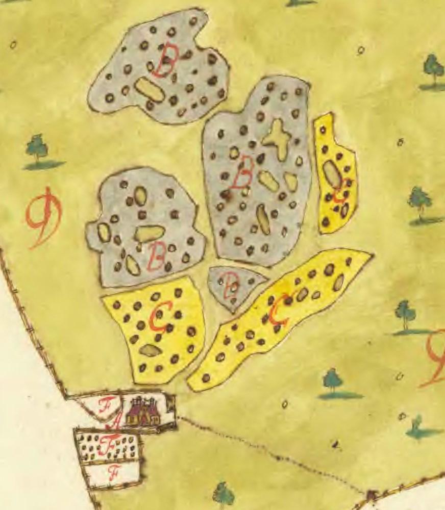 På kartan från 1697 syns tydligt bostadshuset med flera skorstenar.