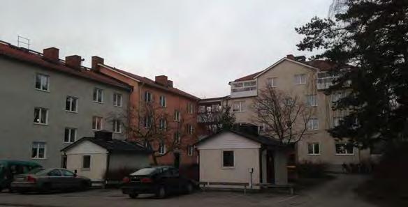 1 ANLEDNING TILL UNDERSÖKNINGEN Syftet med denna undersökning är att redogöra för en brand med rökspridning till trapphus. Samtliga tre trapphus i byggnaden rökfylldes i samband med branden.