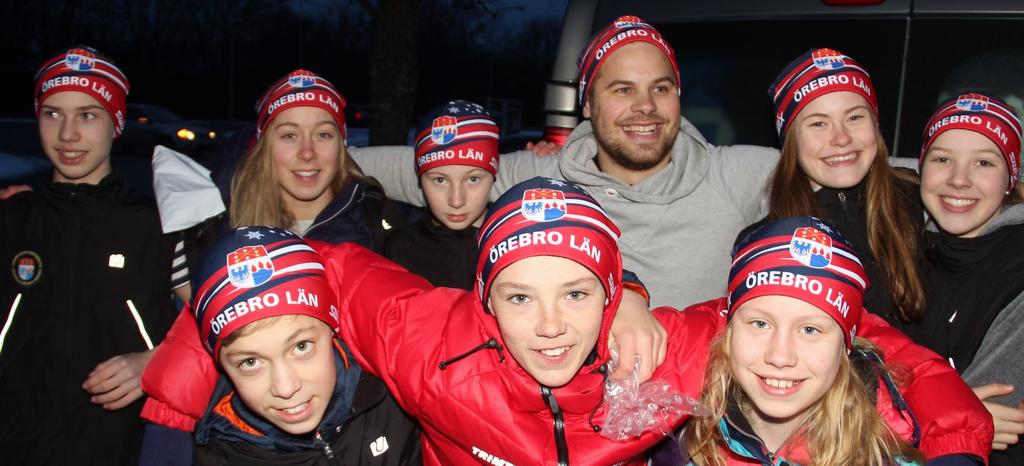 deltagit i blå grupp flyttades upp till röd/svart grupp och den nya blå/gröna gruppen innehåller barn födda -07 och senare.