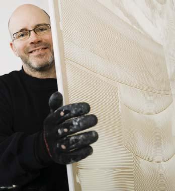 Gyproc AkustikMembran är inte ett lim även om det fäster mot olika material. Det ska inte användas till att limma samman olika byggnadsdelar. 1. Rör om membranet innan användning. 2.