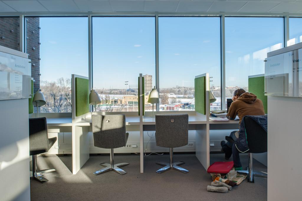 Utsikt från biblioteket i den nybyggda delen av GIH.