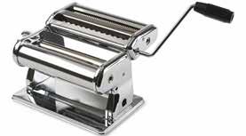 995 kr Kraftfull köttkvarn på 1500 W med backfunktion. 3 olika hålskivor samt tillbehör för korvstoppning och små kakor ingår.
