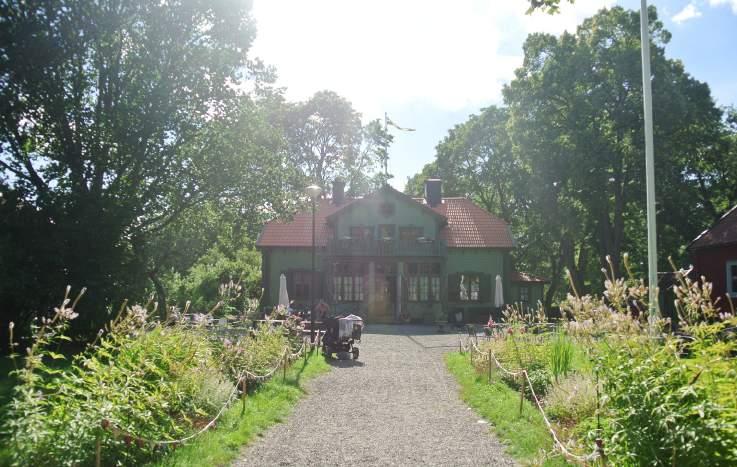 7. Herrängens gård Historik En gång i tiden hörde Herrängens gård till Långbro säteri, som har anor från 5- talet.