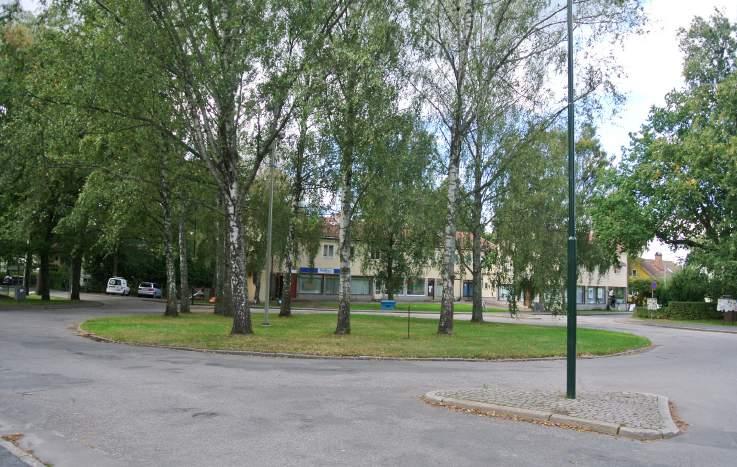 Tillgänglighet: Gång- och cykelvägarna i den östra delen är breda, asfalterade och innehåller få nivåskillnader.