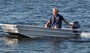 Aluminium, lätt, lättskött och stryktåligt Interboat Örebro kan erbjuda enkelskroviga aluminiumbåtar från 3,30 till 4,30.
