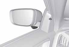 04 Komfort och körglädje BLIS* Blind Spot Information System Allmänt om BLIS VARNING Systemet är ett komplement till, inte en ersättning för, ett säkert körsätt och användande av backspeglarna.