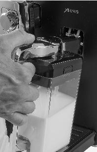 förvara det på ett rent ställe. Vi rekommenderar att ni sätter höljet där locket till vattenbehållaren är.