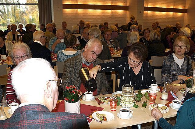 diskar efter oss! Programkommitténs Mats Rydh hälsade välkommen.