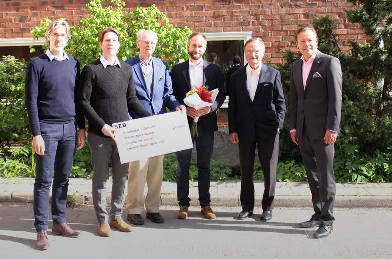 award Avtackning för Vera Efter 40 år på KTH har vår forskarutbildningshandläggare Vera Jovanovic