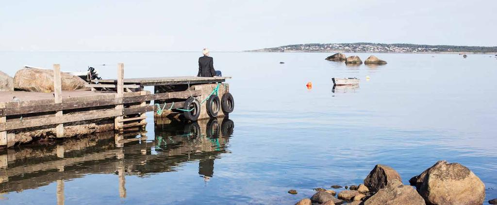 70 2.13 SJUKFRÅNVARO ÅRSREDOVISNING 2016 2.13 SJUKFRÅNVARO ÅRSREDOVISNING 2016 71 Sjukfrånvaro Sjukfrånvaron är fortsatt låg och är relativt oförändrad jämfört med föregående år.