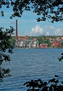 Statistisk årsbok 2010 175 Bostadsbeståndet och dess förändringar Housing stock Hammarslagen fortsätter eka i de svenska bostadsområdena.