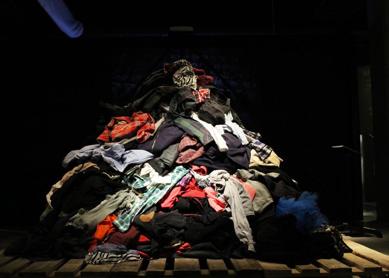 HÅLLBAR TEXTILKONSUMTION För en mer hållbar garderob Vår konsumtion av kläder har stor miljöpåverkan och den totala textilkonsumtionen ökar ständigt.