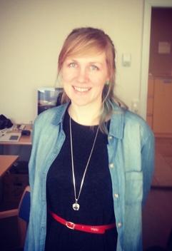 Carin Österberg doktorerar i Materialvetenskap på fysik på Chalmers och forskar på vätediffusion i olika oxider.