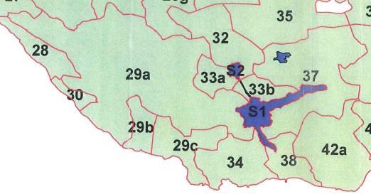 Sid 3 (16) Figur 1. Utklipp från karta över avrinningsområden kring Kottlasjön (S1) och Stockbysjön (S2) (Larm m fl, 2002). De områden som avrinner till sjöarna är 32, 33a, 33b, och 37.