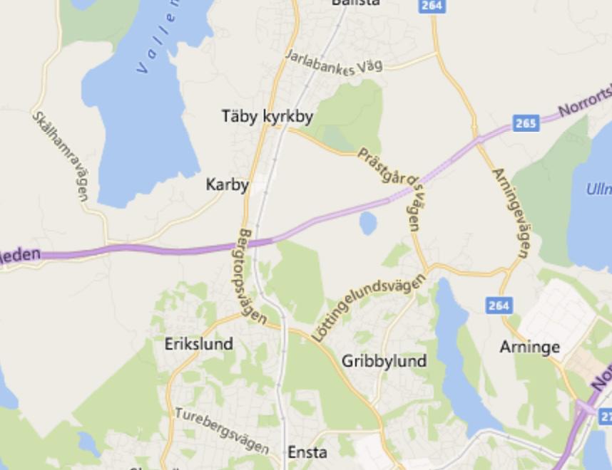 Täby Bensinen 7 är belägen i Täby kommun och Täby Kyrkby. Byggnaden har en taxerad yta om 1 995 kvm. Total uthyrningsbar area om 1 893 kvm, resteraznde kvm avser fläkt- och gemensamma utrymmen.