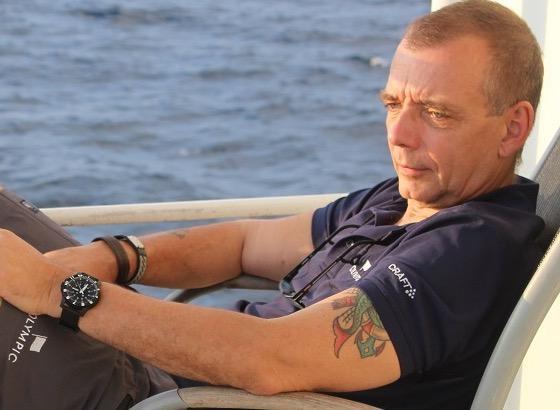 Mikael Esping. Min första roman kom 2014 men dessförinnan blev jag publicerad i ett flertal antologier och tidskrifter.