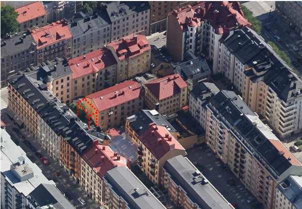 Sida 5 (8) Förslaget Flygfoto, vy från norr. Streckade röda linjer visar på ungefärlig placering av gårdshuset.