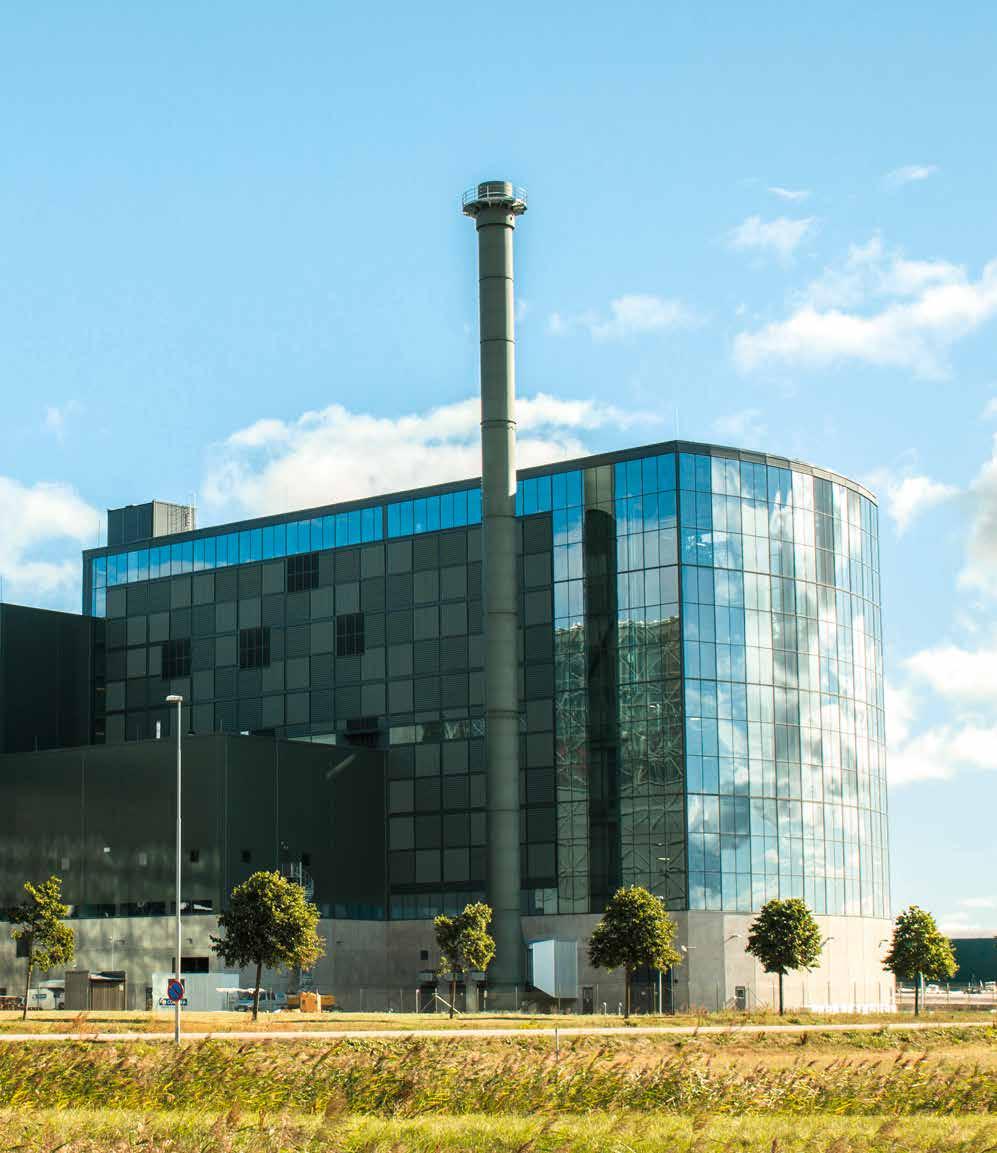 NYCKELTAL TEKNISKA VERKEN (Belopp i Mkr) 2016 2015 2014 Rörelsens intäkter 4 867 4 689 4 903 - varav nettoomsättning 4 640 4 496 4 700 Balansomslutning 9 141 8 959 8 969 Eget kapital 4 443 4 095 3