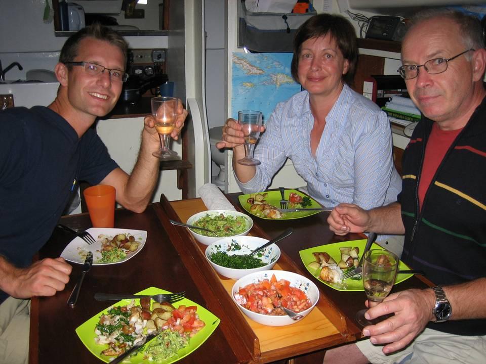 Middag ombord på S/Y Orkestern Per och Marie blev så nöjda med