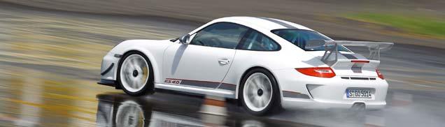 Trots hög fjäderkraft och hårt chassi åker man alltså relativt sett mjukt. Porsches chassitekniker har jobbat hårt med kalibreringen av de förinställda lägena i PASM-chassit.