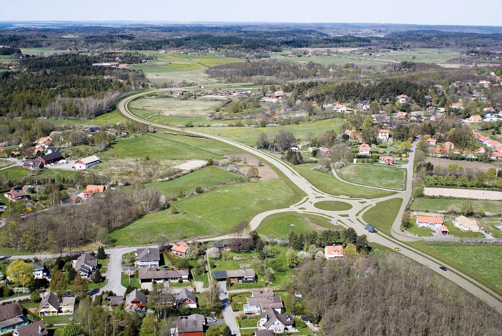 Mariedalsvägen Lunden Rydetvägen Flygbild med fotomontage som visar planerad väg 940 i den öppna rumsbildningen mellan Rydetvägen och Mariedalsvägen.