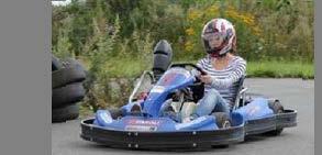 Go-kart i Tomelilla Tid: Lördag 17 juni Kl. 14.00 15.00 Tomelilla hyrkart, Ullstorp 1453 273 94 Tomelilla 250: för 3 heat där förare släpps ut på banan en efter en med lite mellanrum.