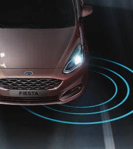 Körfältsassistans Fords körfältsassistans har två huvudfunktioner och är aktiv i hastigheter över 65 km/h på motorvägar och landsvägar med tydliga markeringar.