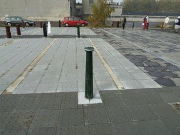 Samtliga teststråk började och slutade med en yta på 2 meter som simulerade trottoar eller annan gångyta.