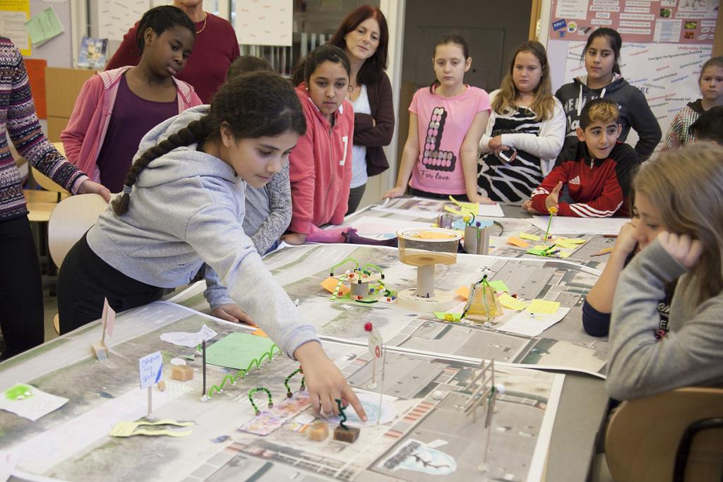 5. Återkoppling Efter fyra träffar uttryckte barnen en önskan att få vara arkitekter; bygga modeller och rita.