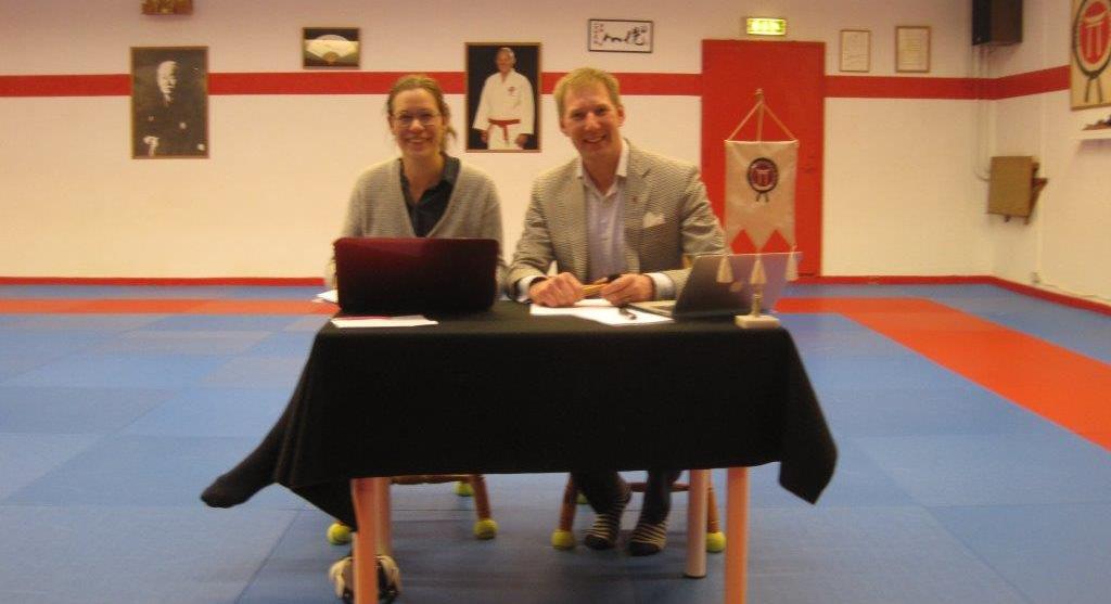Ordföranden Erik Lorinder och sekreteraren Sandra Olsson ledde mötet på ett smidigt sätt.