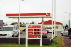 N-1 kom í staðinn fyrir ESSO. Bensínstöðin er á Hornafirði. Edduverðlaunin. Kvikmyndin Foreldrar fékk flest Edduverðlaun.