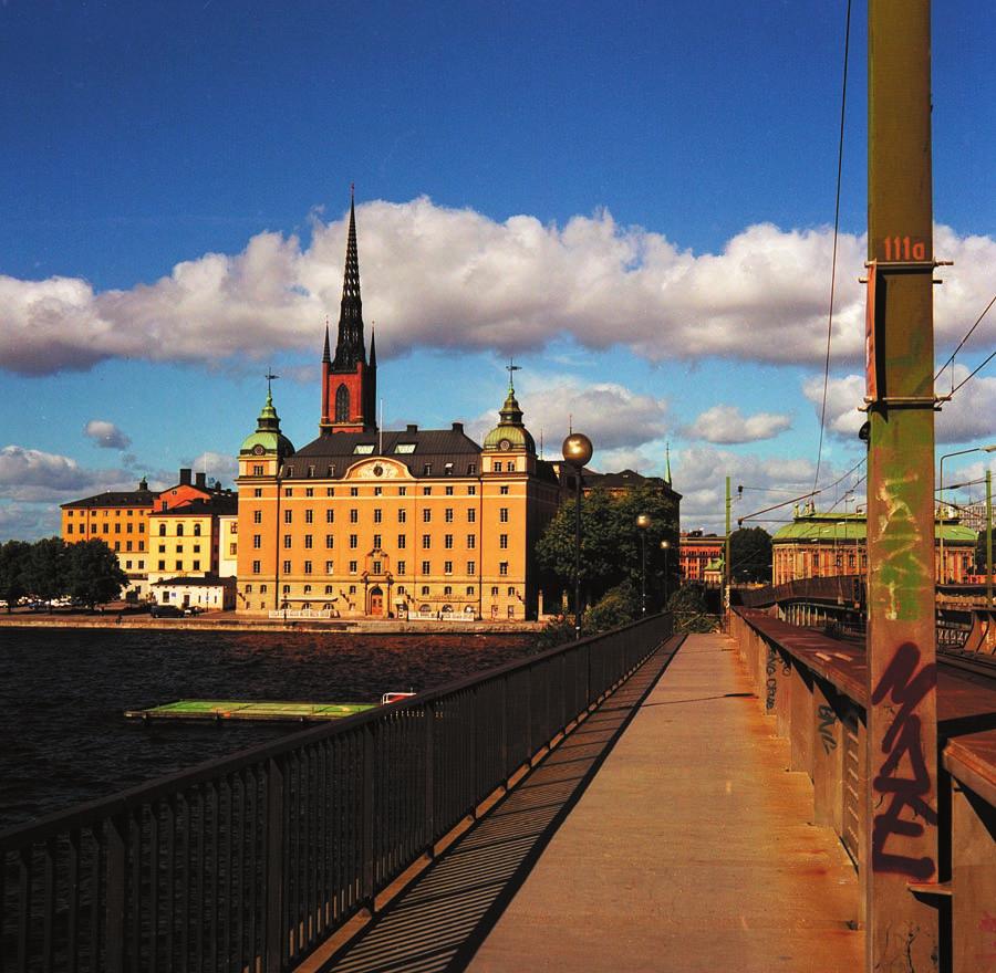 17 Övriga befintliga konstruktioner (konstbyggnader) längs Riddarholmen Konstruktioner längs Riddarholmen som avses är stödmurar, tråg och tunnel under Hessensteinska huset.