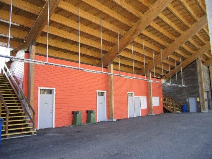 Sidan 64 Elektriska installationer Växelriktarlösningen ska vara modulväxelriktare (micro inverters), d.v.s. en växelriktare per modul.