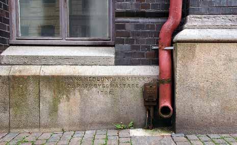 STENHISTORIA FOTO: ERIK STURKELL DE FEM BERG ARTERNA ÅDERGNEJS lokalt ursprung i staden Bergen i centrala och östra staden består av en grå ådergnejs som är förhållandevis lätt att klyva längs med