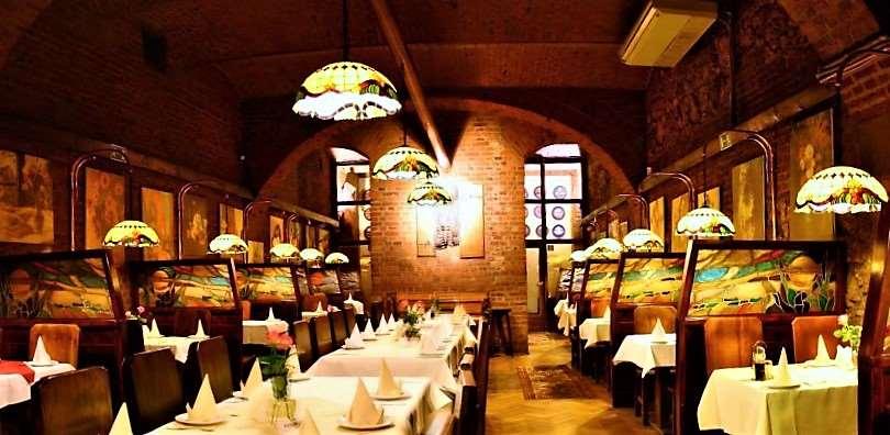 C.K Brewar Avskedsmiddagen avnjöt vi i restaurangen och bryggeriet C.K. Brewar i centrala Krakow, som huserade under gamla tegelvalv i trivsam jugendmiljö.