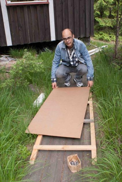 Till sist fick vi även hyvlat lite på hurtslådorna inne i kupolen. Dessa sväller under vinterhalvåret så att man får svårt att öppna dom. Nu hoppas vi att det bekymret ska vara eliminerat.