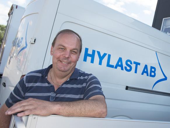 HYLAST har mycket på gång Visste du att HYLAST finns på Facebook? Genom att gilla vår sida på Facebook kan du ta del av alla nyheter, tävlingar, bilder och annat skoj som händer.