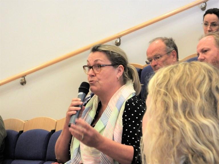 Lederen for Akademikerne, Kari Sollien advarte mot at nye måter å arbeide på brukes som en begrunnelse for å svekke vilkårene i arbeidslivet. Hun var særlig opptatt av organisasjonsgraden.